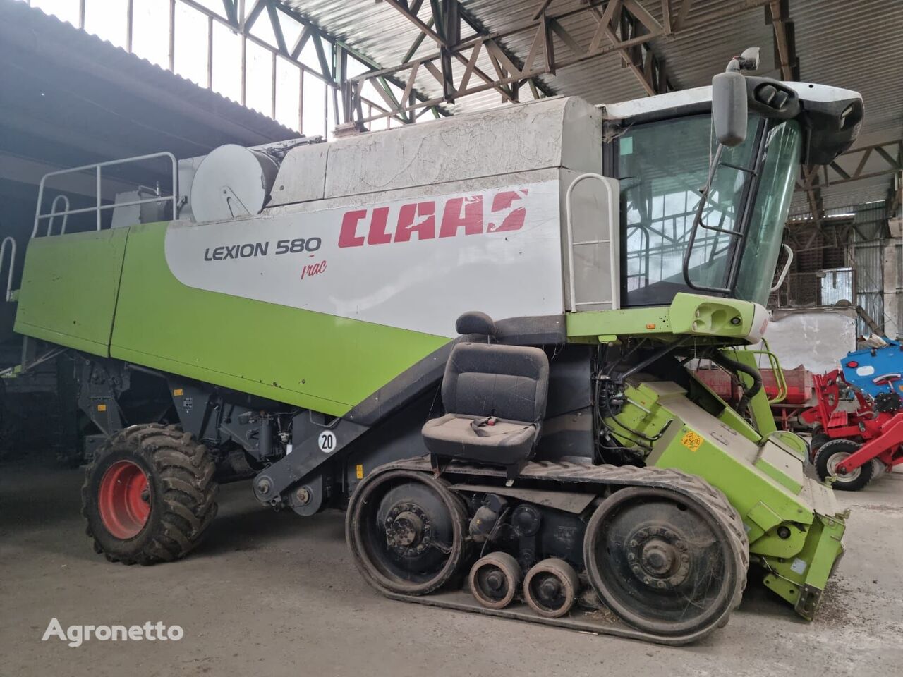 máy gặt đập liên hợp Claas Lexion 580