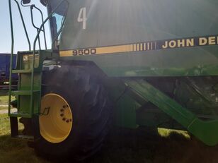 máy gặt đập liên hợp John Deere 9500