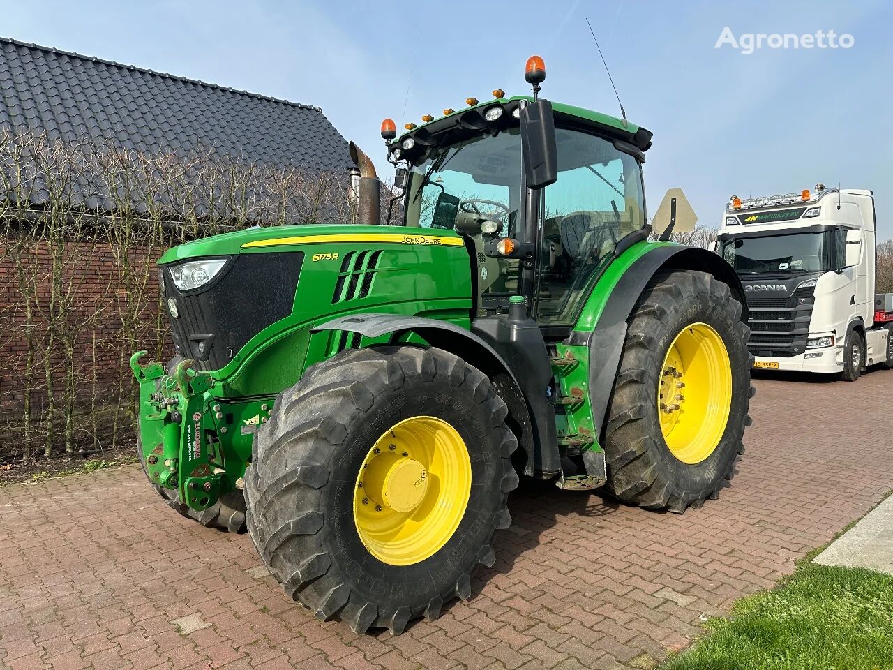 máy kéo bánh lốp John Deere 6175 R Dutch tractor | AP