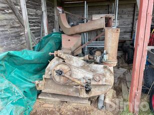 máy băm gỗ Bruks 722 MT